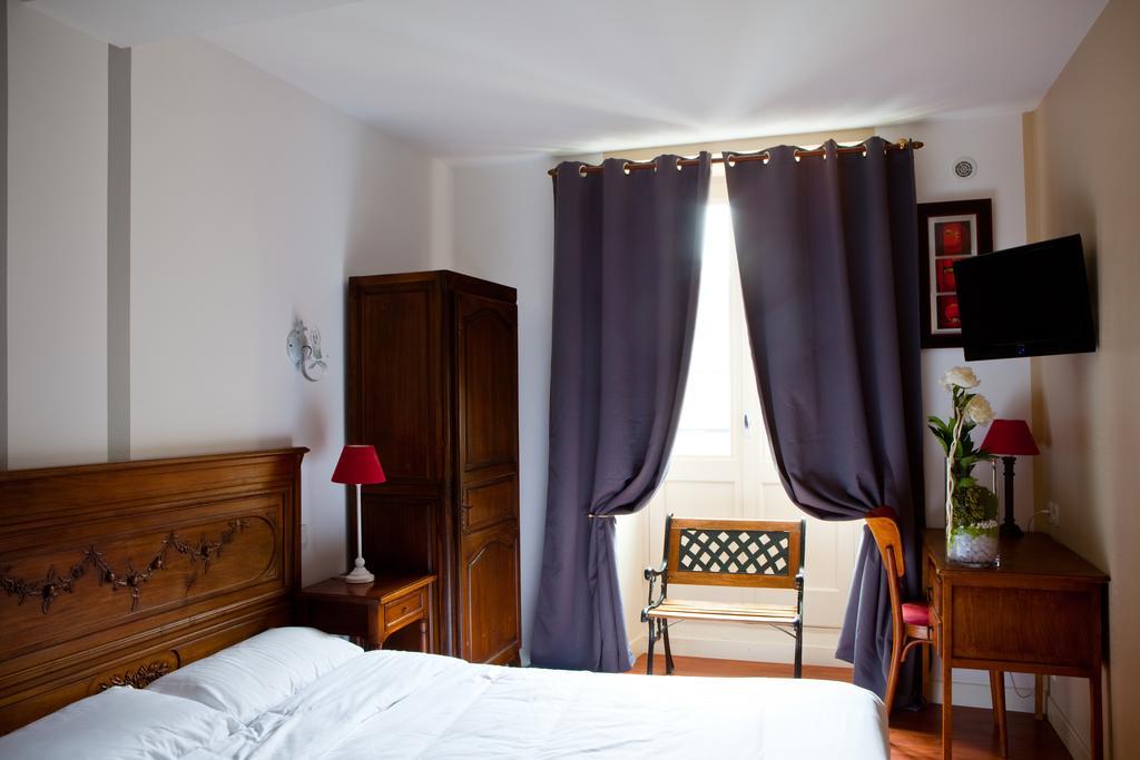 Hotel Abat Jour Нант Номер фото